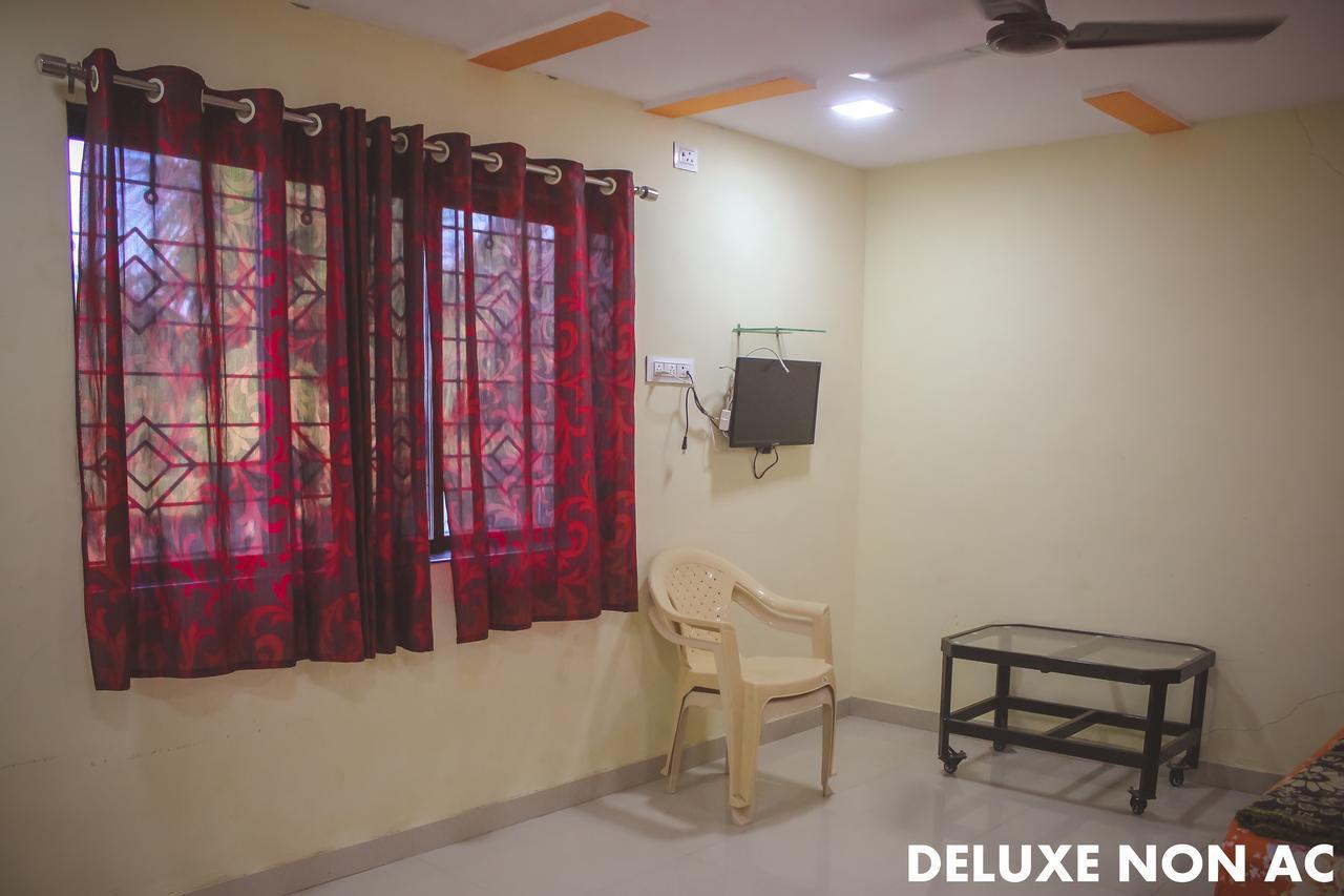 Mhatre Holiday Home Alibag Bagian luar foto