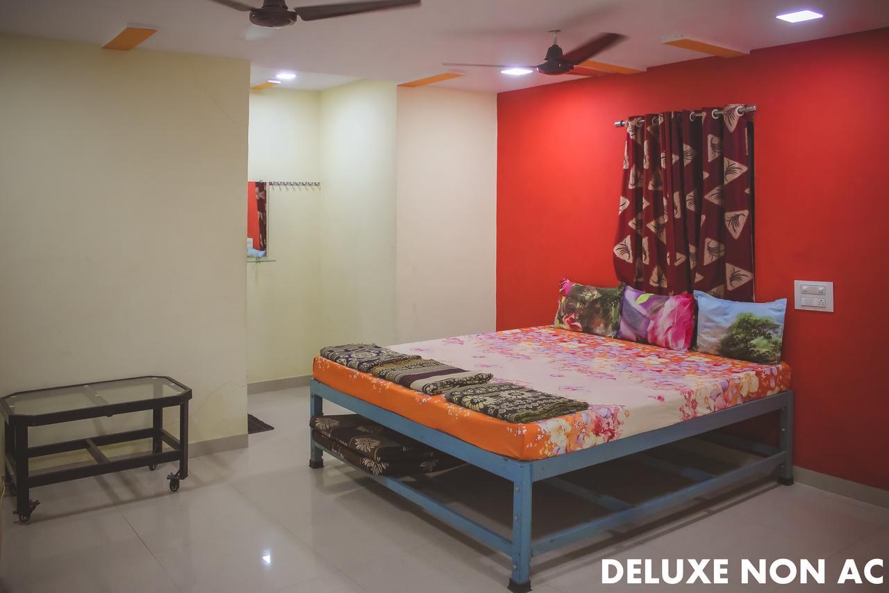 Mhatre Holiday Home Alibag Bagian luar foto